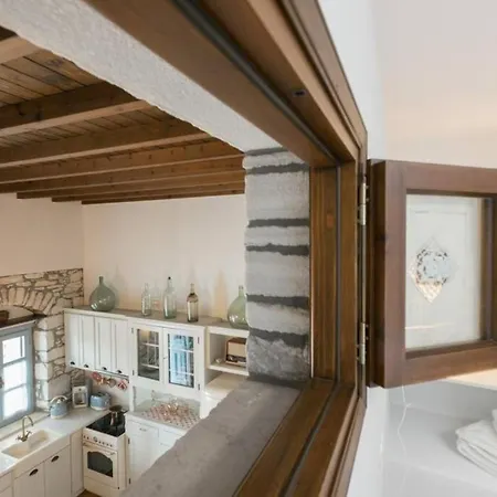 Traditional Pirethron Holiday home Aperathos
