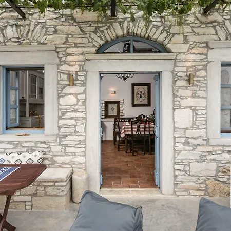 Traditional Pirethron Hébergement de vacances *