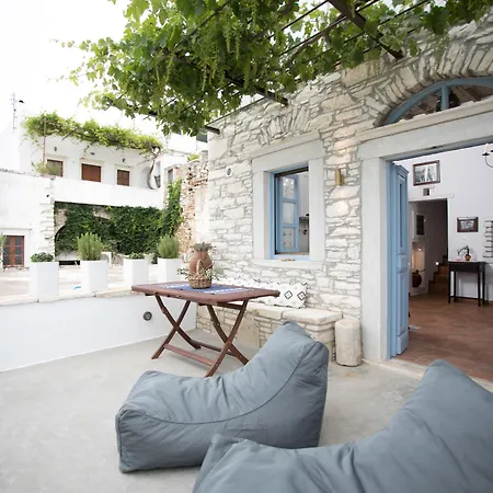 Traditional Pirethron Hébergement de vacances Apérathos