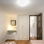 Traditional Pirethron Ferienhaus