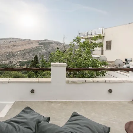 Holiday home Traditional Pirethron *