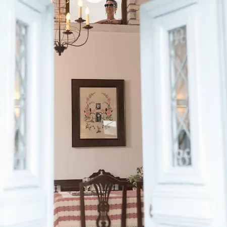 Traditional Pirethron Semesterbostad