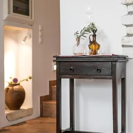 Semesterbostad Traditional Pirethron