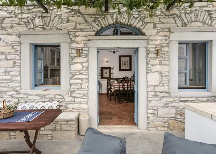 Holiday home Traditional Pirethron