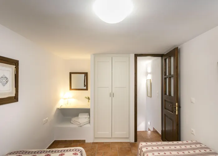 Traditional Pirethron Holiday home