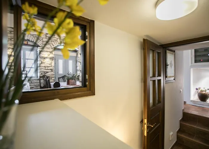 Holiday home Traditional Pirethron *