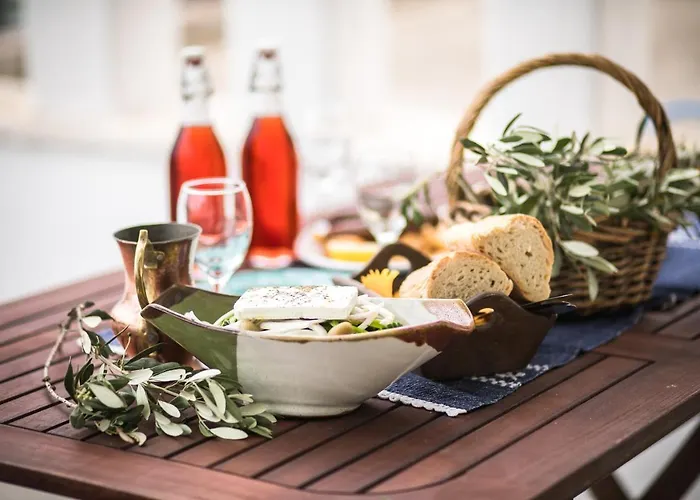 Holiday home Traditional Pirethron *