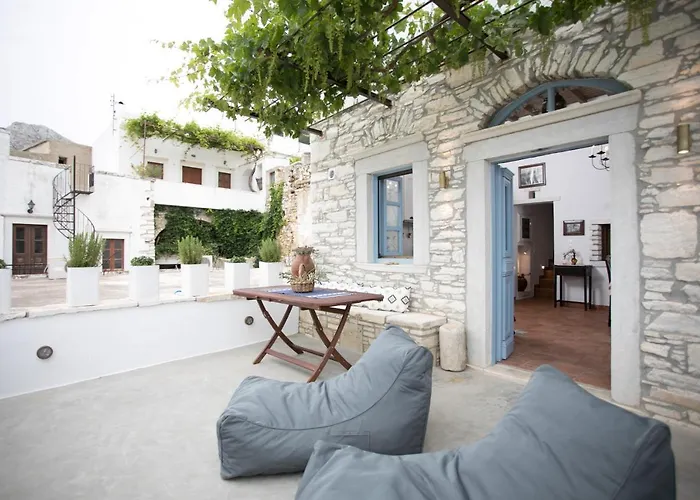 Traditional Pirethron Holiday home *